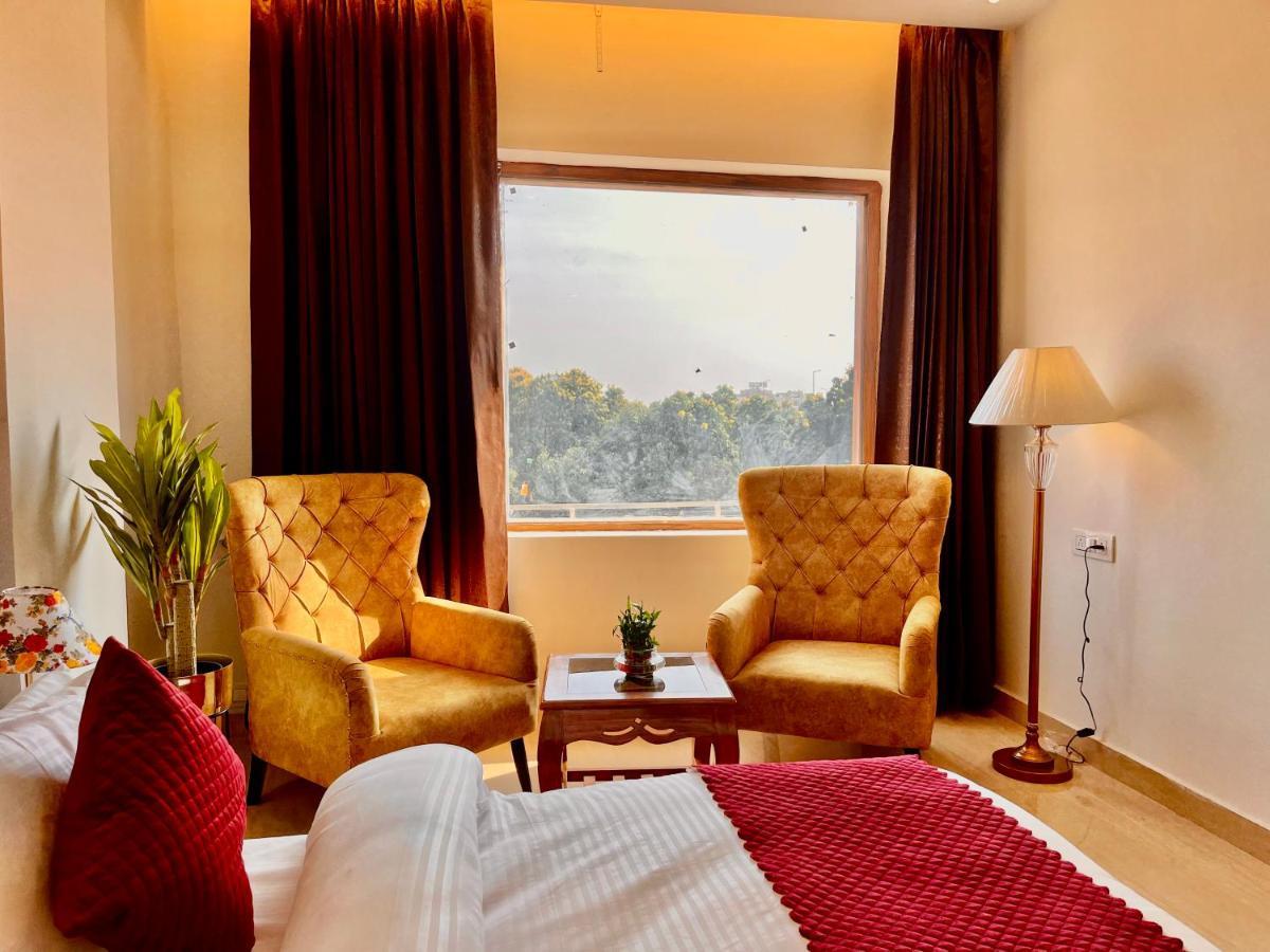 Gange Blossam Resort, ハリドワール エクステリア 写真